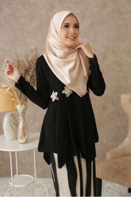 Che Kiah Moden Kurung in Black (Limited Edition)